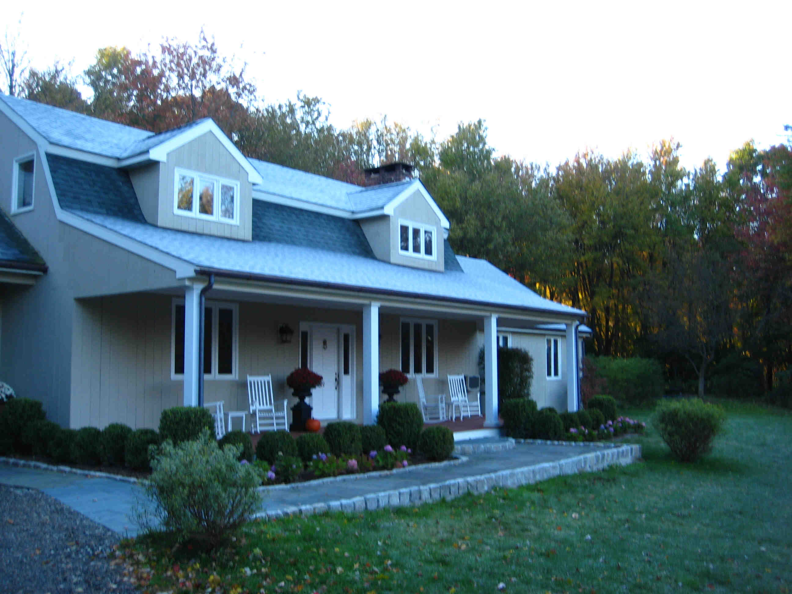 Building photograph for 60 CARMEL HILL RD N